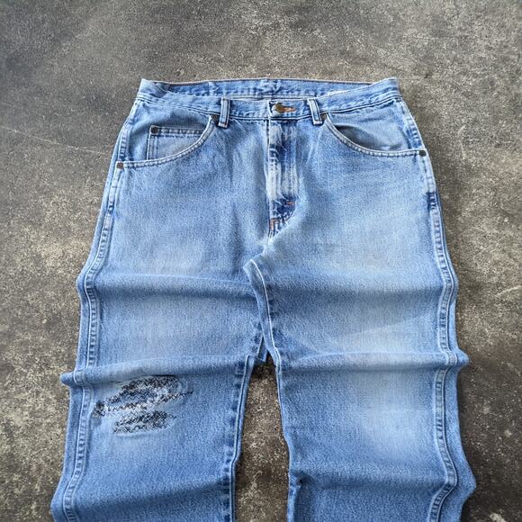 Distressed Wrangler Jeans Mens 33x32 Blue Pants Faded Patched Repaired Grunge - Picture 2 of 8